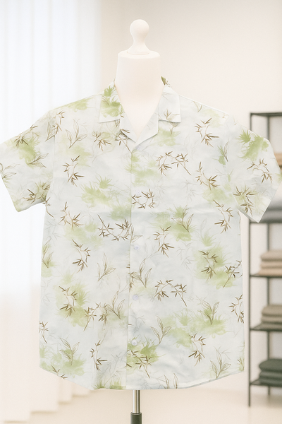 Chemise à motifs tropicaux