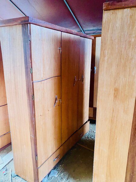 Armoire en bois élégante