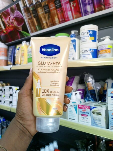 Vaseline Gluta-Hya Serum Burst Lotion Flawless Bright