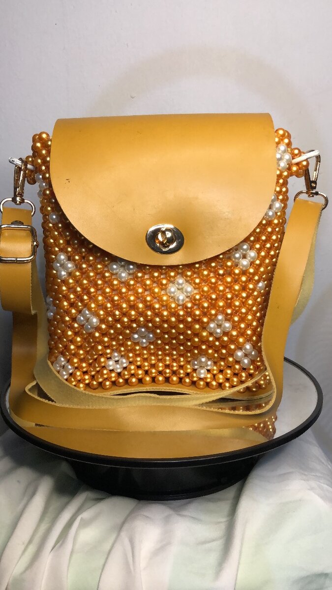 Sac à bandoulière perlé élégant