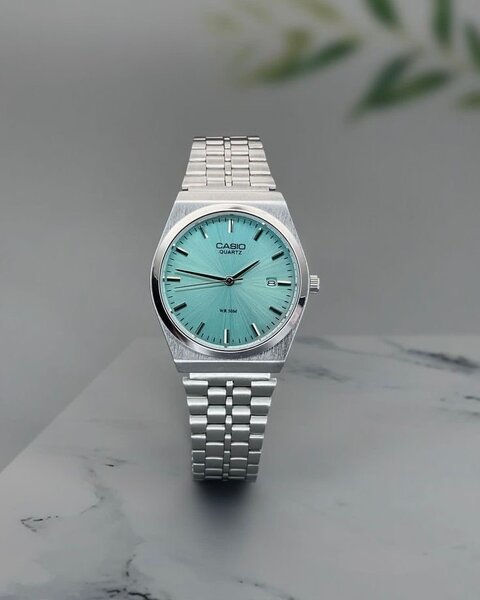 Montre Argentée Quartz Élégante