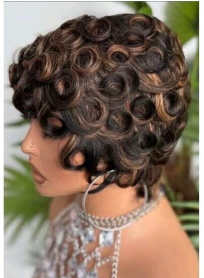 Perruque courte bouclée chic