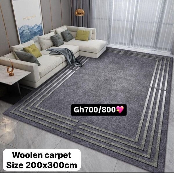 Woolen carpet grey