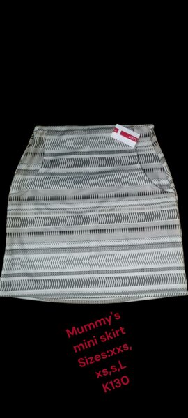 Skin-tight striped skirt