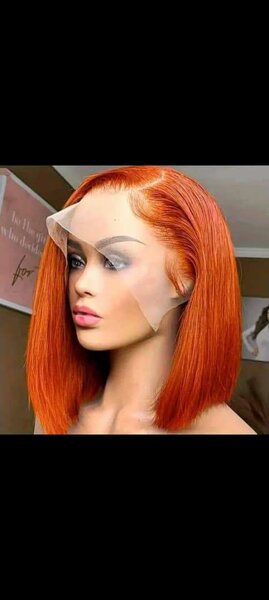 Perruques en dentelle bouclées