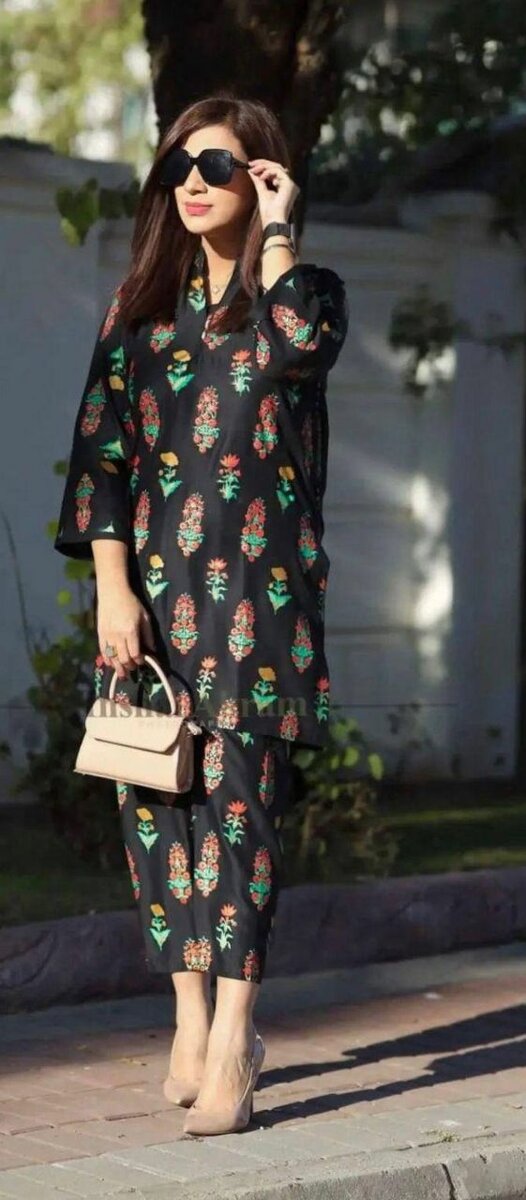 2 pcs women's Stitched printed suit