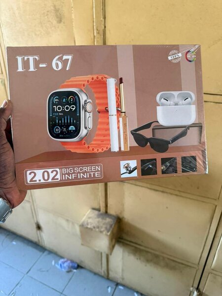 Montre connectée IT-67