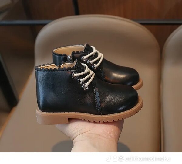 Leather Black Shoe