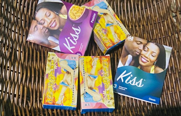 6 Préservatifs + 3 lubrifiants