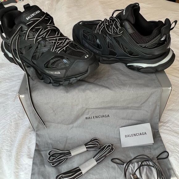 Balenciaga track
