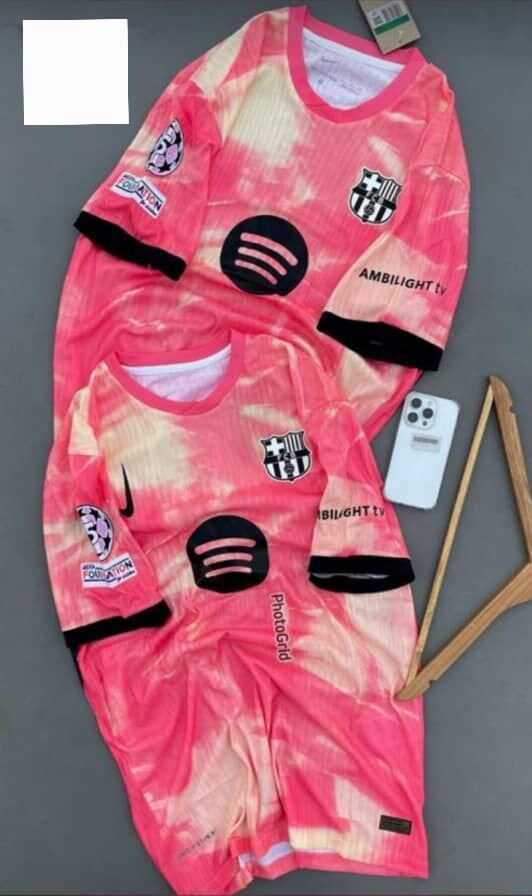 Maillot de football rose