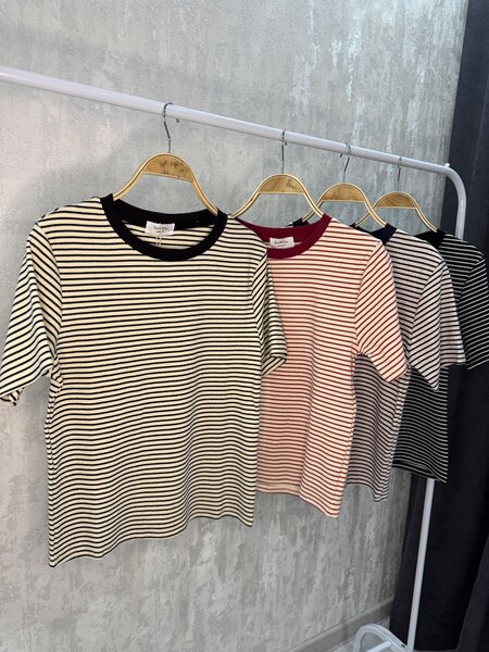 В наличии футболки