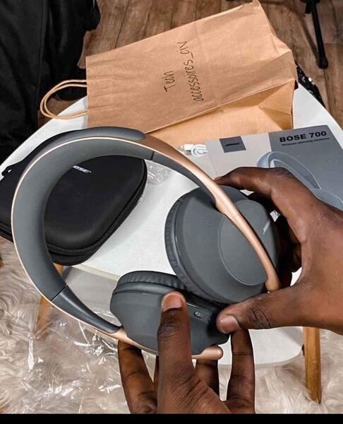 Casque bluetooth BOSE disponible