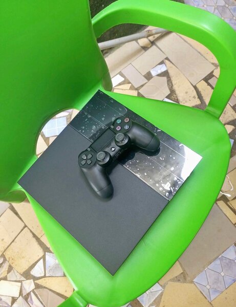 Console de Jeu PS4 avec Manette