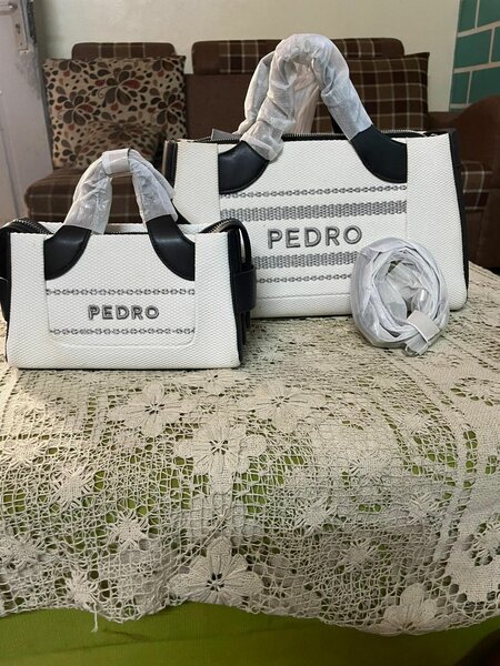 Sacs à bandoulière Pedro modernes