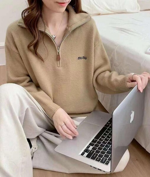 Свитер на полузамке