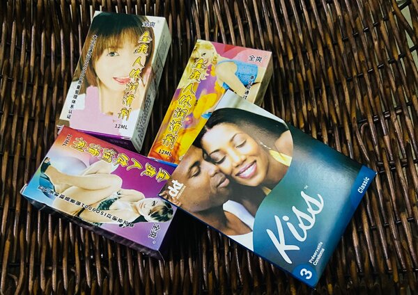 3 Préservatifs + 3 lubrifiants