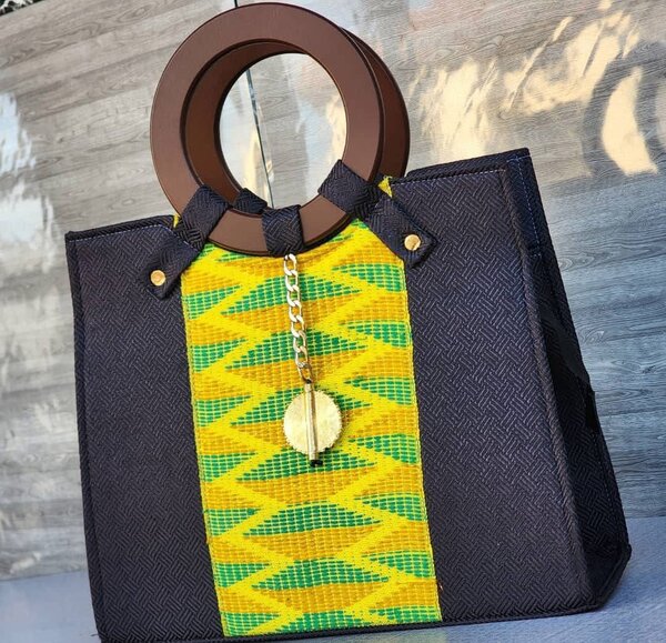 Sac à main en tissu coloré