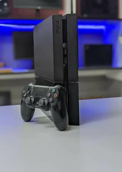 PS4 STANDARD CONSOLE