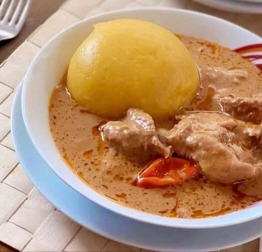 Foutou sauce arachides