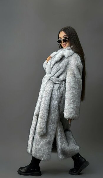 Красивая женская шуба ЭКО песец