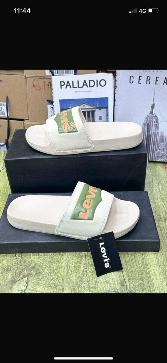 Sandales Levi's tendance unisexes