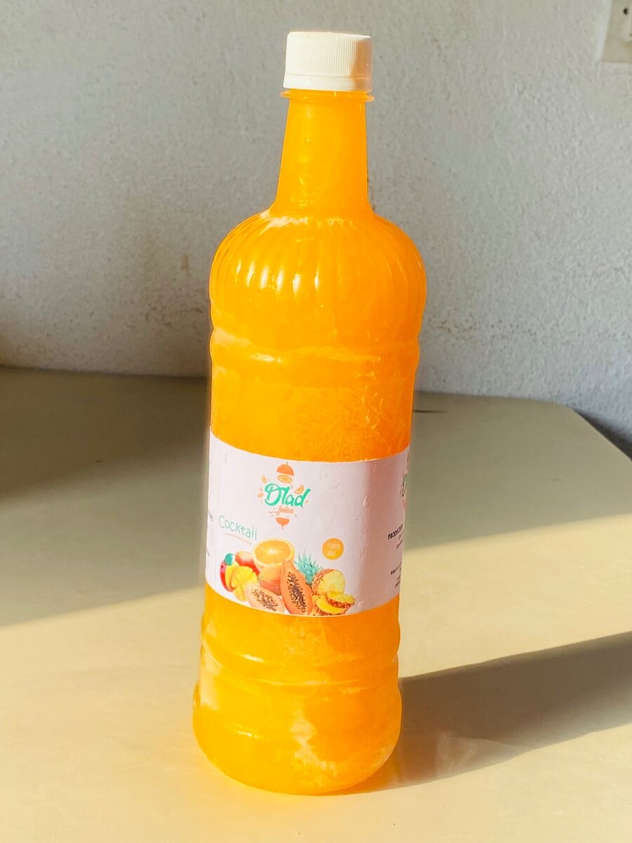 Jus d un cocktail de fruits