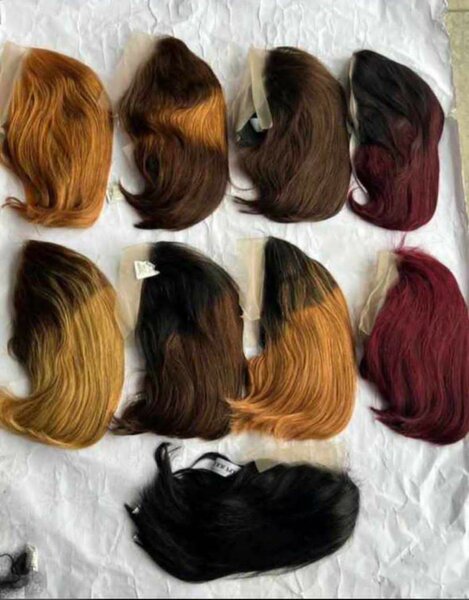 Perruques en dentelle colorées