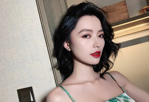 Earing golden Deer shape