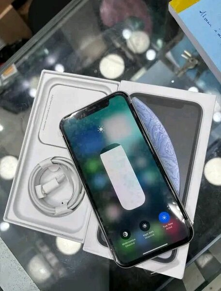 iPhone XR Neuf 128 Go Blanc