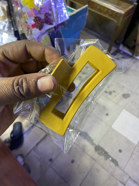 Pinces à cheveux en plastique