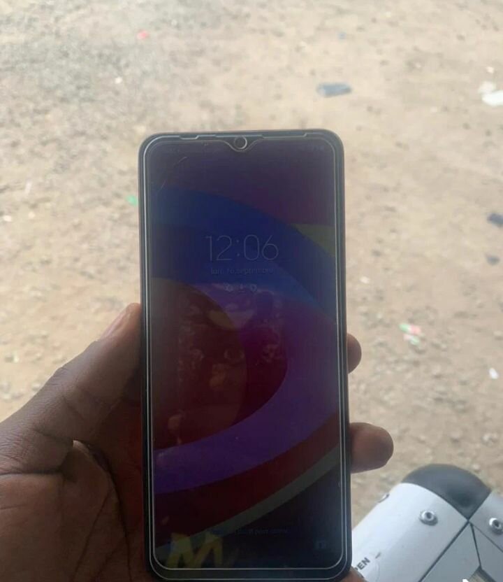 Samsung Galaxy A12 Rouge