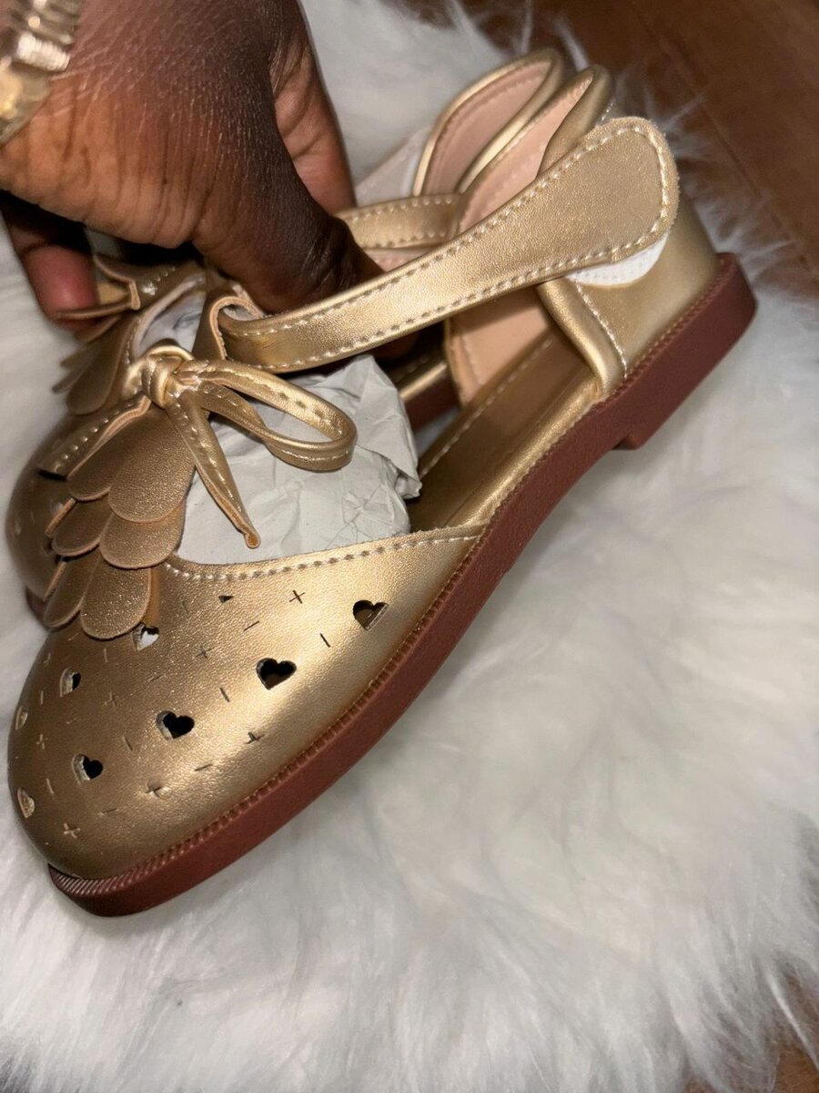 Ballerines dorées pour filles