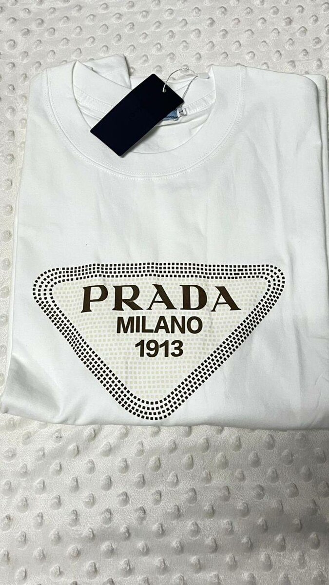 T-shirt de marque tendance