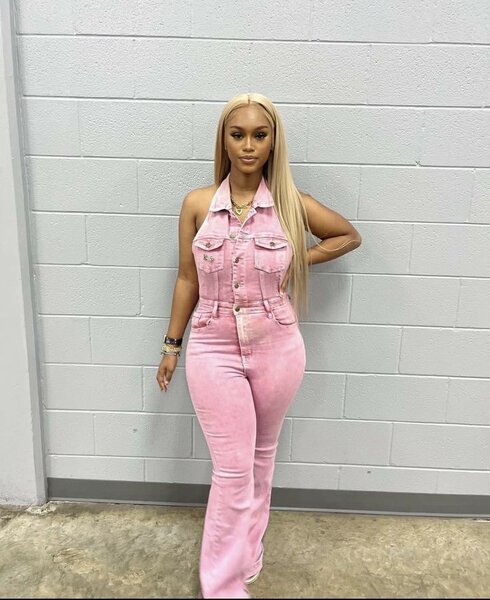 Combinaison rose sans manches