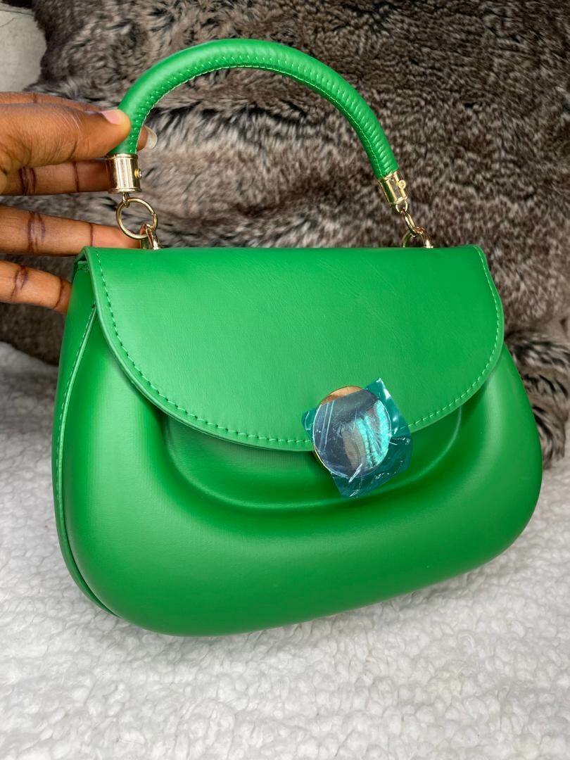 CLASSIC HAND BAG