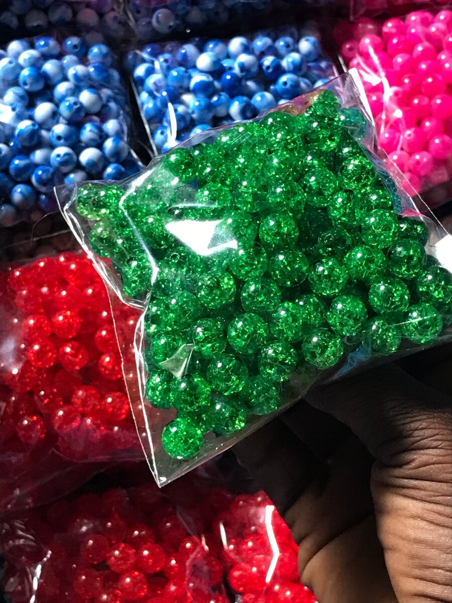 Perles en acrylique scintillantes