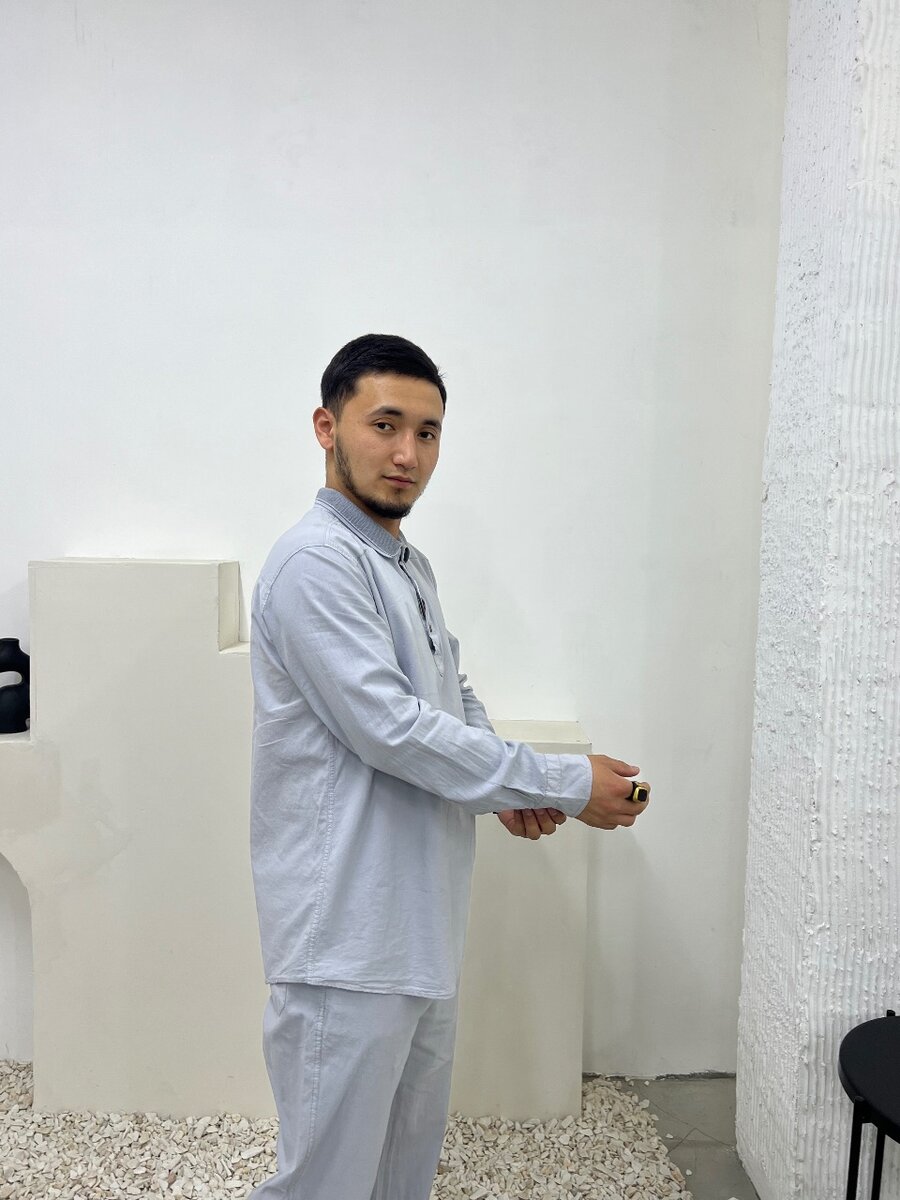 Камис костюм