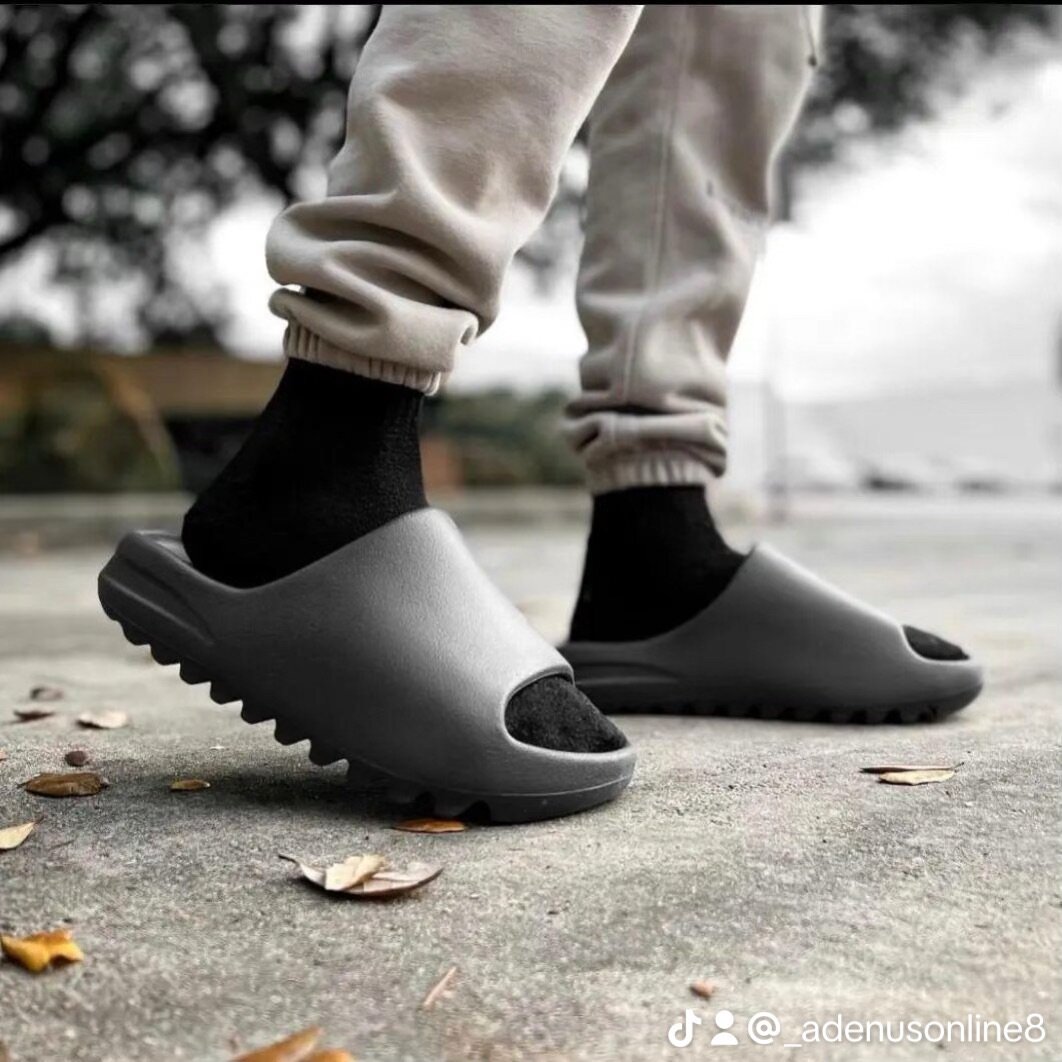 ADIDAS YEEZY SLIDES 40-45
