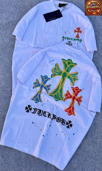 T-shirt coloré croix