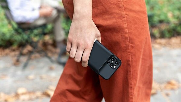 iPhone Cover with Power Bank