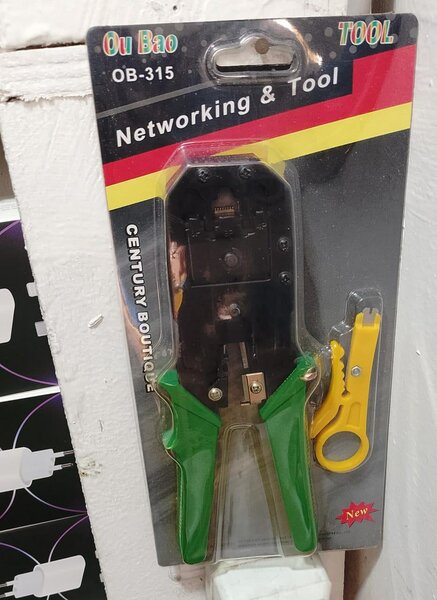 Pince à Sertir pour Réseaux RJ45