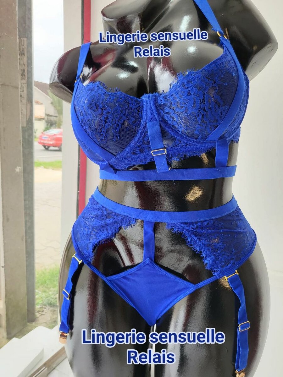 Ensemble lingerie bleu sensuel
