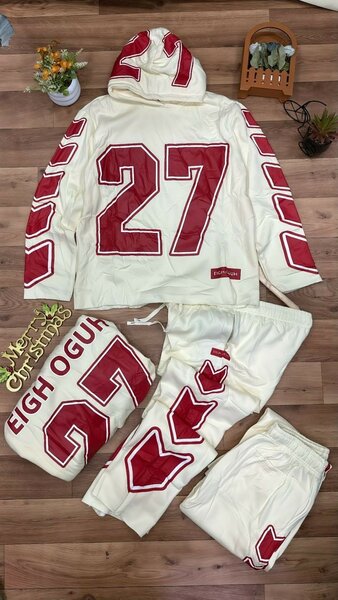 Ensemble de sport à capuche