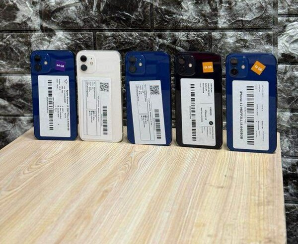 iPhone 12 simple 64Go