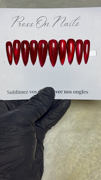 Ongles Presser Rouges Élégants