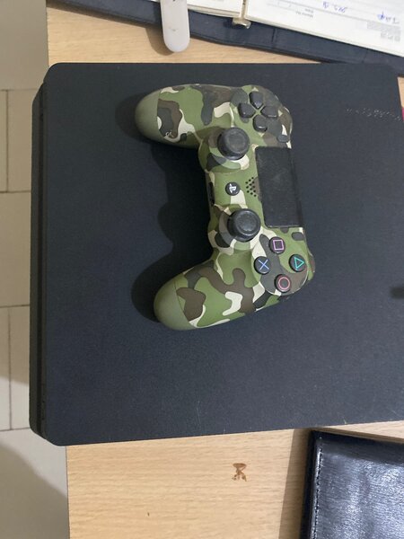PS4 Slim