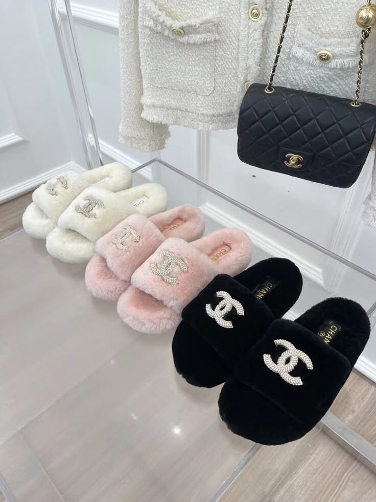 Channel slippers