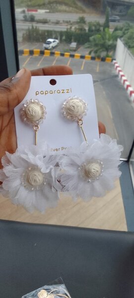 Boucles d'oreilles fleurs Paparazzi