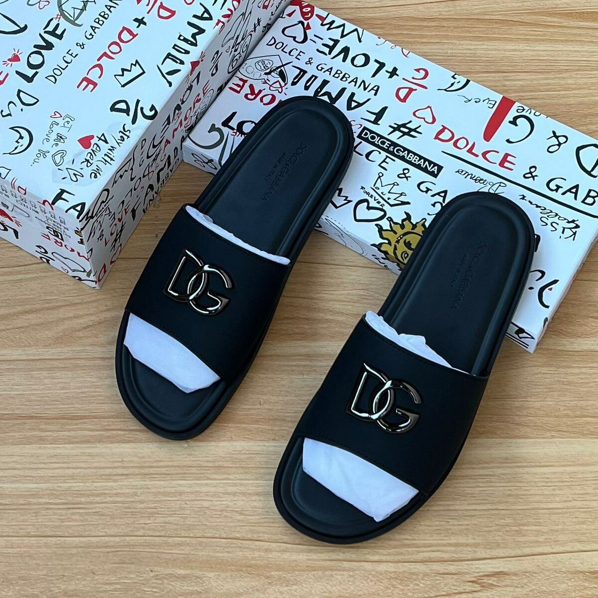 Dolce And Gabbana Slippers